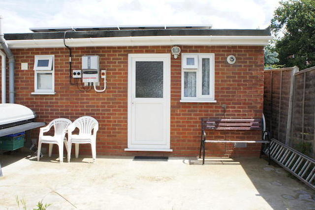  Image of 2 Bedroom Flat  To Rent at Manaton Crescent, Middlesex UB1