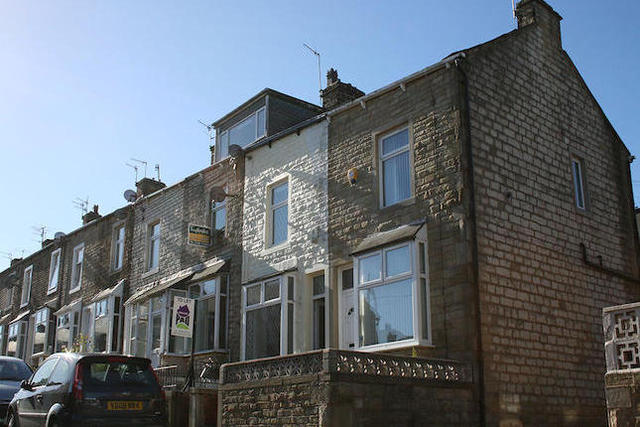  Image of 2 Bedroom Terraced  To Rent at 4 Lower East Ave, Barnoldswick BB18