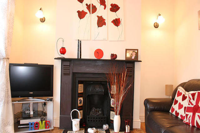  Image of 3 Bedroom End Of Terrace  To Rent at 8 Record Street, Barnoldswick BB18