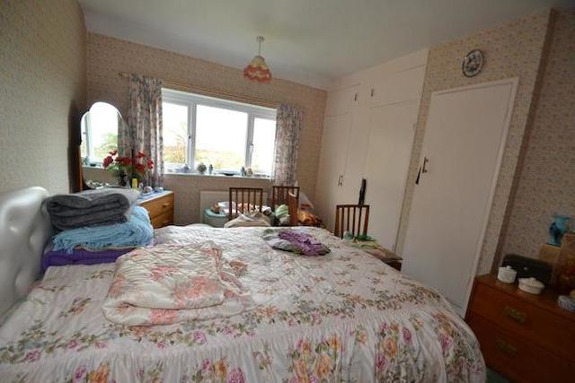  Image of Semi-Detached  For Sale at Banbury Road, Woodstock, OX20