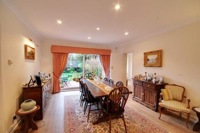  Image of 4 Bedroom Property  To Rent at Ashbourne Road, Ealing W5