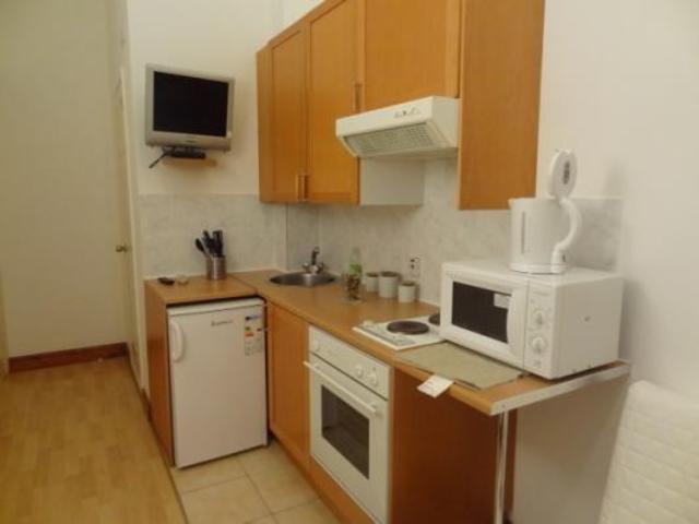  Image of Studio  To Rent at West Cromwell Road, London SW5