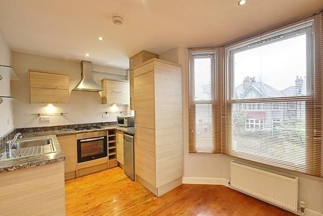  Image of 2 Bedroom Flat  To Rent at Barrowgate Road, Chiswick W4