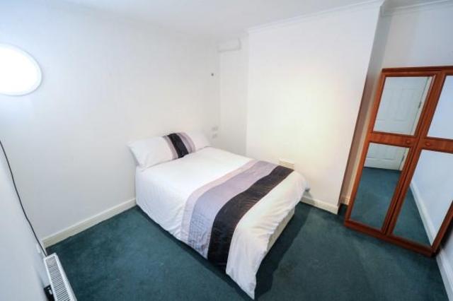  Image of 1 Bedroom Room  To Rent at Windsor Avenue, Worcester WR2