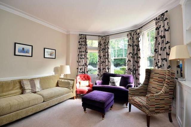 Image of 3 Bedroom Flat  To Rent at Albert Bridge Road, Battersea SW11
