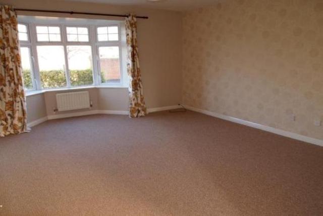 Image of 3 Bedroom Property  To Rent at Eaton Crescent, Taunton, Somerset TA2