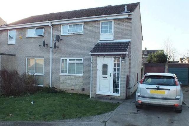  Image of 3 Bedroom   For Sale at Poplar Close, Kidlington OX5