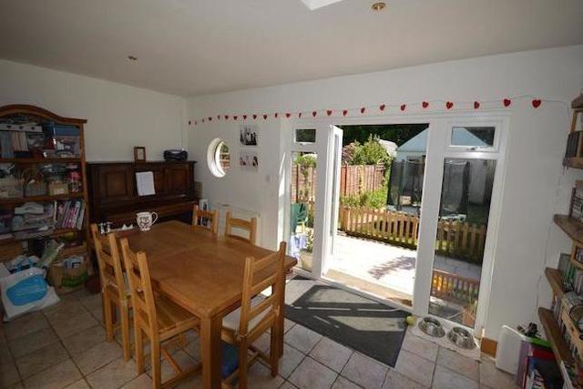  Image of 4 Bedroom Property  To Rent at Manor Way, Banstead SM7