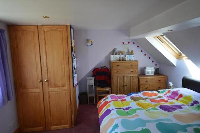  Image of 4 Bedroom Property  To Rent at Manor Way, Banstead SM7