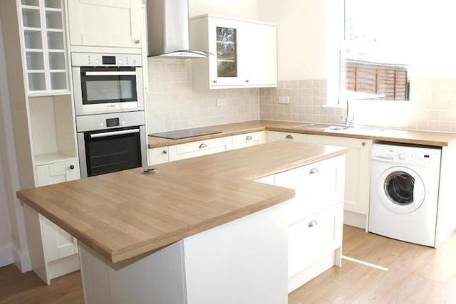  Image of 5 Bedroom Property  To Rent at College Road, Haywards Heath RH16