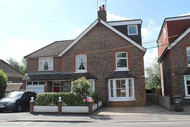  Image of 5 Bedroom Property  To Rent at College Road, Haywards Heath RH16