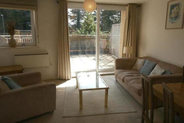 living room Image of 1 Bedroom Flat To Rent at Wooldridge Close, Feltham TW14 Image of living room