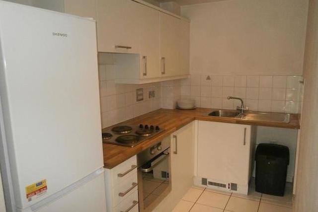 Image of 1 Bedroom Flat  To Rent at Wooldridge Close, Feltham TW14