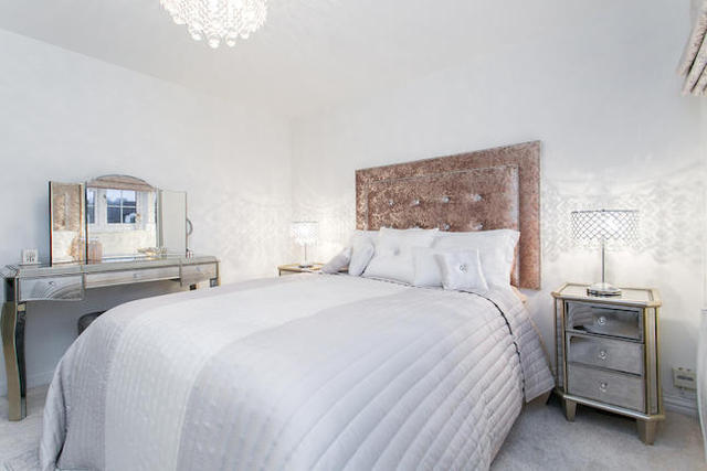  Image of 2 Bedroom Terraced  For Sale at The Campions, Borehamwood WD6