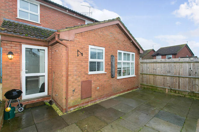  Image of 2 Bedroom Terraced  For Sale at The Campions, Borehamwood WD6