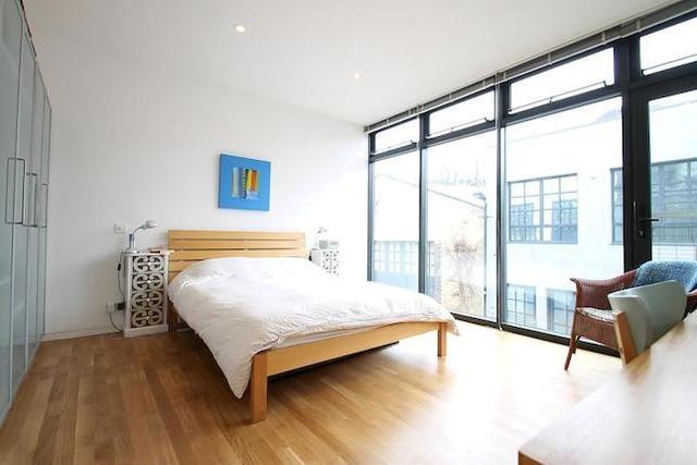  Image of 3 Bedroom Property  To Rent at Havelock Walk, London SE23