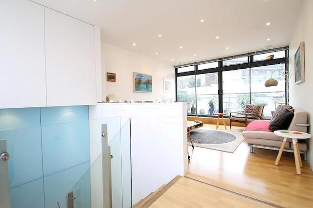  Image of 3 Bedroom Property  To Rent at Havelock Walk, London SE23