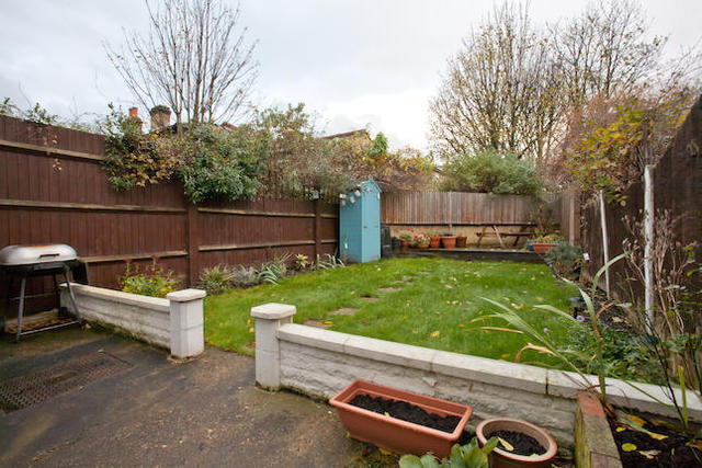  Image of 3 Bedroom Terraced  To Rent at Nigel Road, Peckham Rye SE15