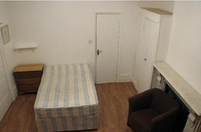  Image of Studio  To Rent at Stanwick Road, West Kensington, London W14