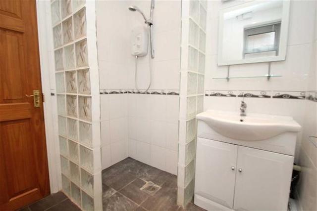  Image of 3 Bedroom Detached to rent at Bishops Walk, Chislehurst, Kent BR7