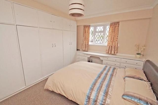  Image of 3 Bedroom Property for sale at Brueton Avenue, Bromsgrove B60