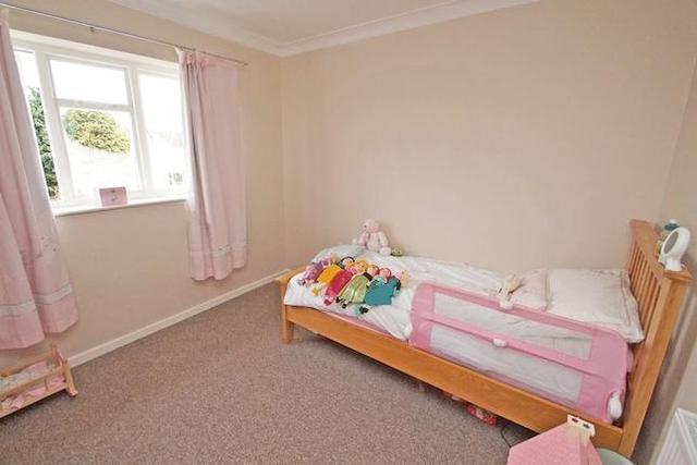  Image of 3 Bedroom Property for sale at Brueton Avenue, Bromsgrove B60