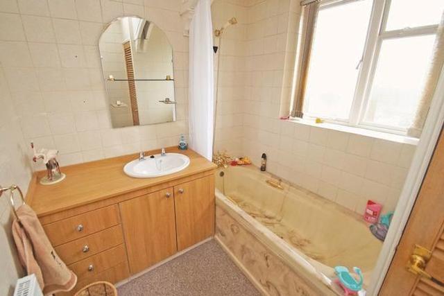  Image of 3 Bedroom Property for sale at Brueton Avenue, Bromsgrove B60