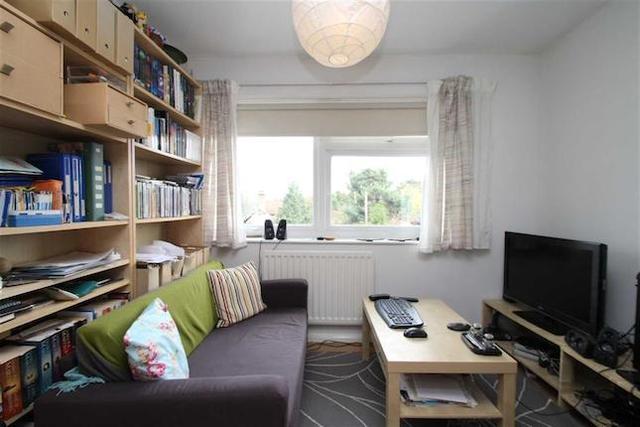  Image of 4 Bedroom Town House to rent at Dunstan Glade, St. Johns Road, Petts Wood, Orpington BR5