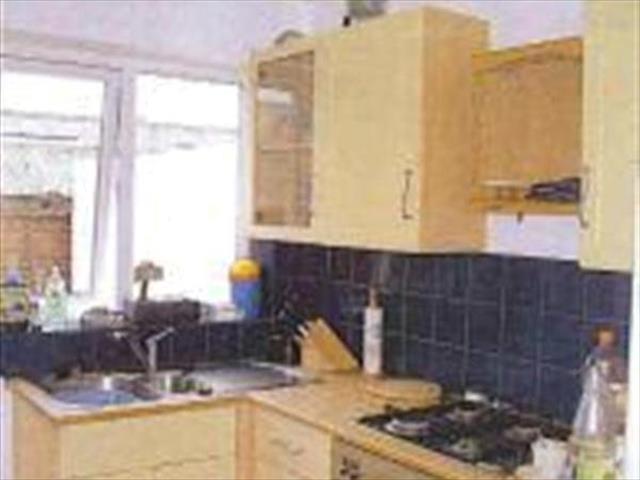  Image of 6 Bedroom Property to rent at Markham Road, Winton, Bournemouth BH9