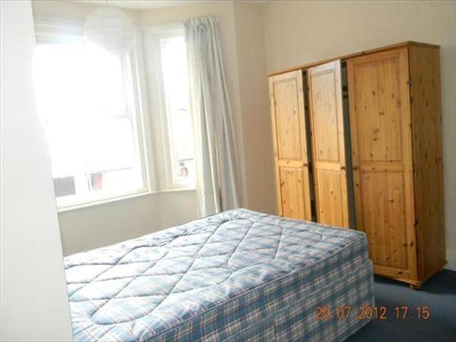  Image of 6 Bedroom Property to rent at Markham Road, Winton, Bournemouth BH9