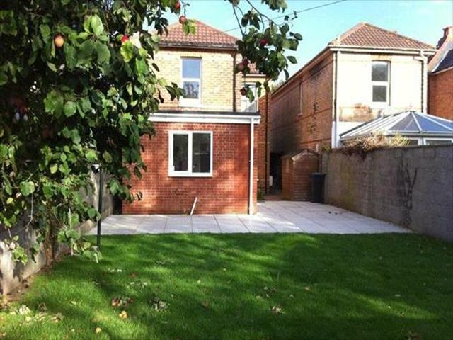  Image of 6 Bedroom Property to rent at Osborne Road, Winton, Bournemouth BH9