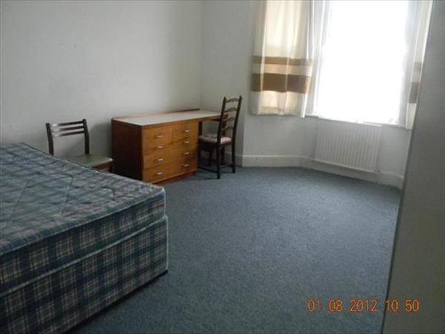  Image of 6 Bedroom Property to rent at Sedgley Road, Winton, Bournemouth BH9