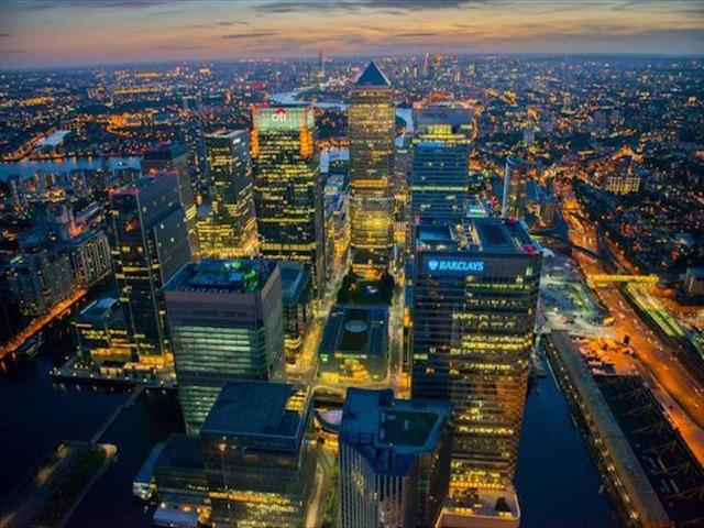  Image of 2 Bedroom Flat for sale at Bywater Square, Canary Gateway, Docklands, London E14