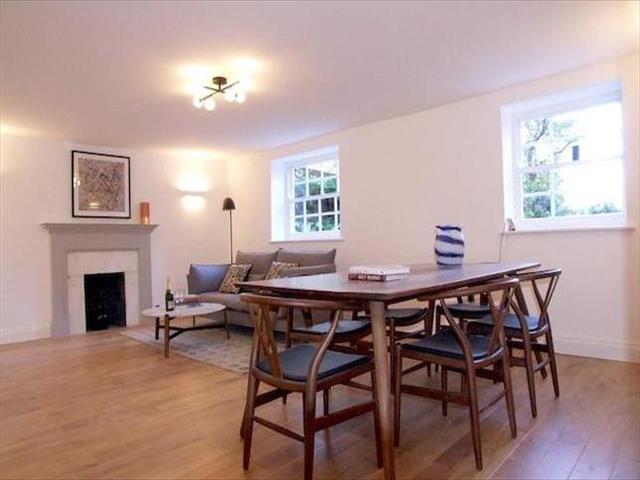  Image of 3 Bedroom Flat for sale at West Grove, London SE10