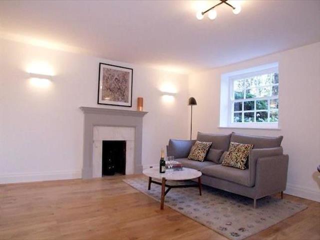 Image of 3 Bedroom Flat for sale at West Grove, London SE10