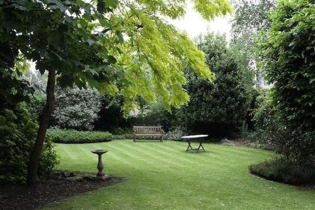  Image of 3 Bedroom Flat for sale at West Grove, London SE10