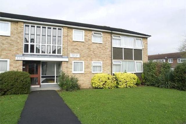  Image of 2 Bedroom Flat to rent at Cherry Way, West Ewell, Epsom KT19