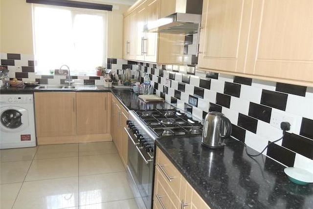  Image of 4 Bedroom End of Terrace for sale at Sharland Close, Thornton Heath CR7
