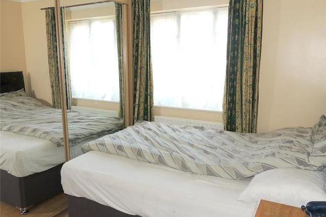 Image of 4 Bedroom End of Terrace for sale at Sharland Close, Thornton Heath CR7