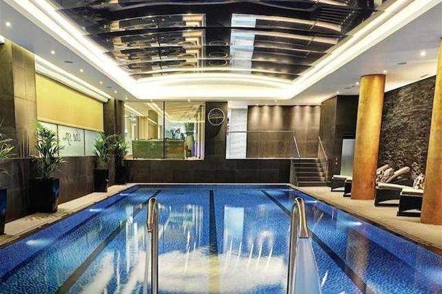  Image of 3 Bedroom Flat for sale at The Penthouse, Countess House, Chelsea Creek, London SW6