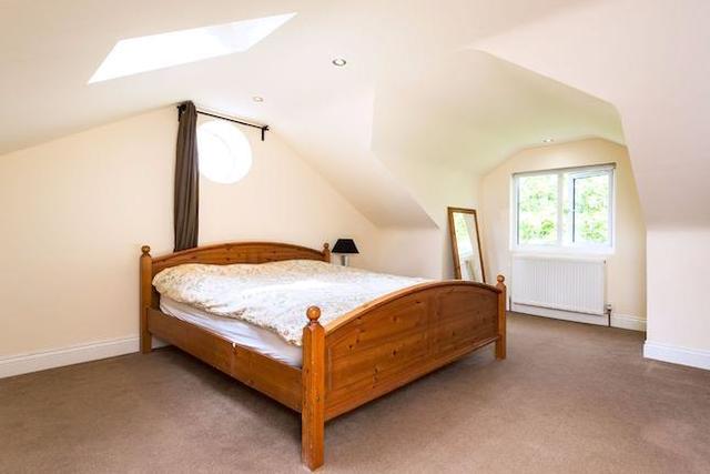  Image of 4 Bedroom Flat to rent at Merton Avenue, Chiswick, London W4