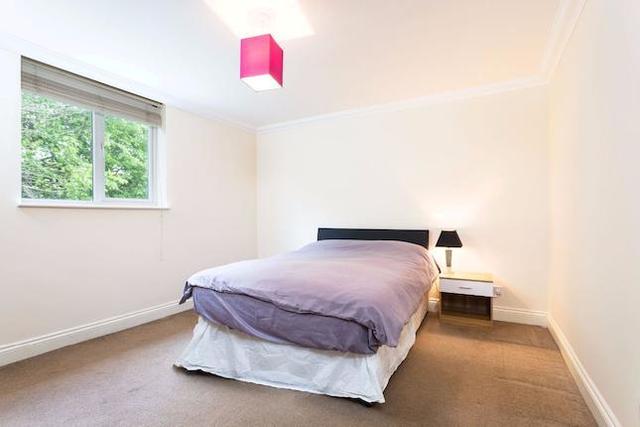  Image of 4 Bedroom Flat to rent at Merton Avenue, Chiswick, London W4