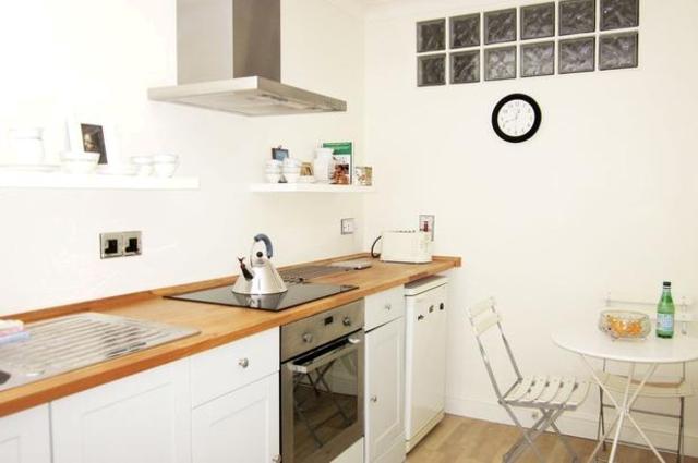  Image of 1 Bedroom Flat for sale at Maple Mews, London SW16
