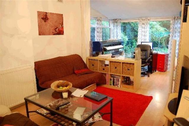  Image of 2 Bedroom Flat to rent at Cavendish Avenue, Finchley, London N3