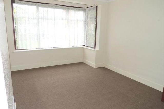  Image of 3 Bedroom Detached for sale at Lodge Road, Croydon CR0