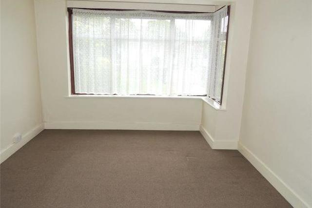  Image of 3 Bedroom Detached for sale at Lodge Road, Croydon CR0