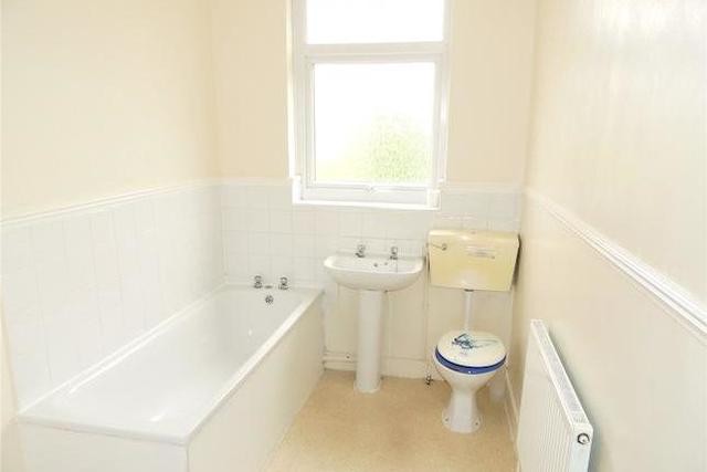  Image of 3 Bedroom Detached for sale at Lodge Road, Croydon CR0