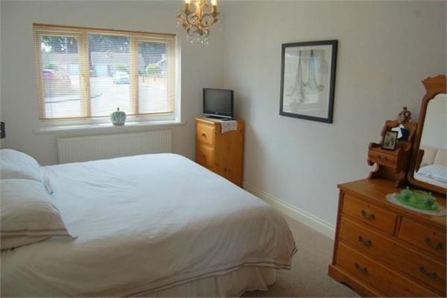  Image of 2 Bedroom Semi-Detached Bungalow for sale at Leatt Close, Broadstairs, Kent CT10