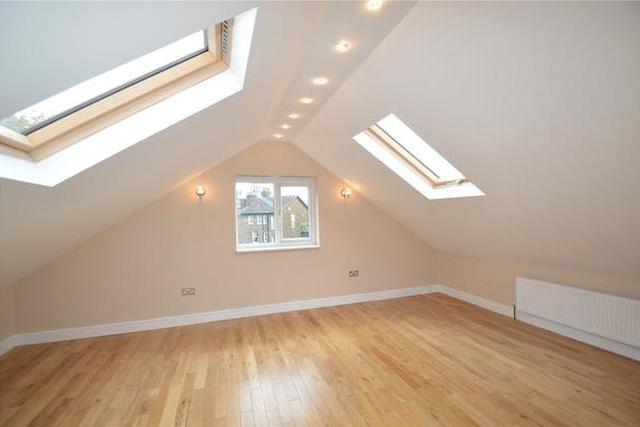  Image of 3 Bedroom Flat to rent at Windmill Road, Croydon CR0