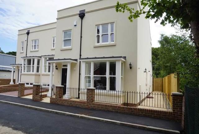  Image of 4 Bedroom Property to rent at Salomons Mews, Cambridge Gardens, Tunbridge Wells TN2